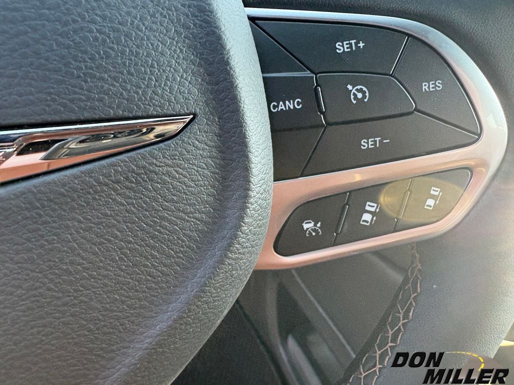 2026 Chrysler Pacifica Pinnacle - Photo 17