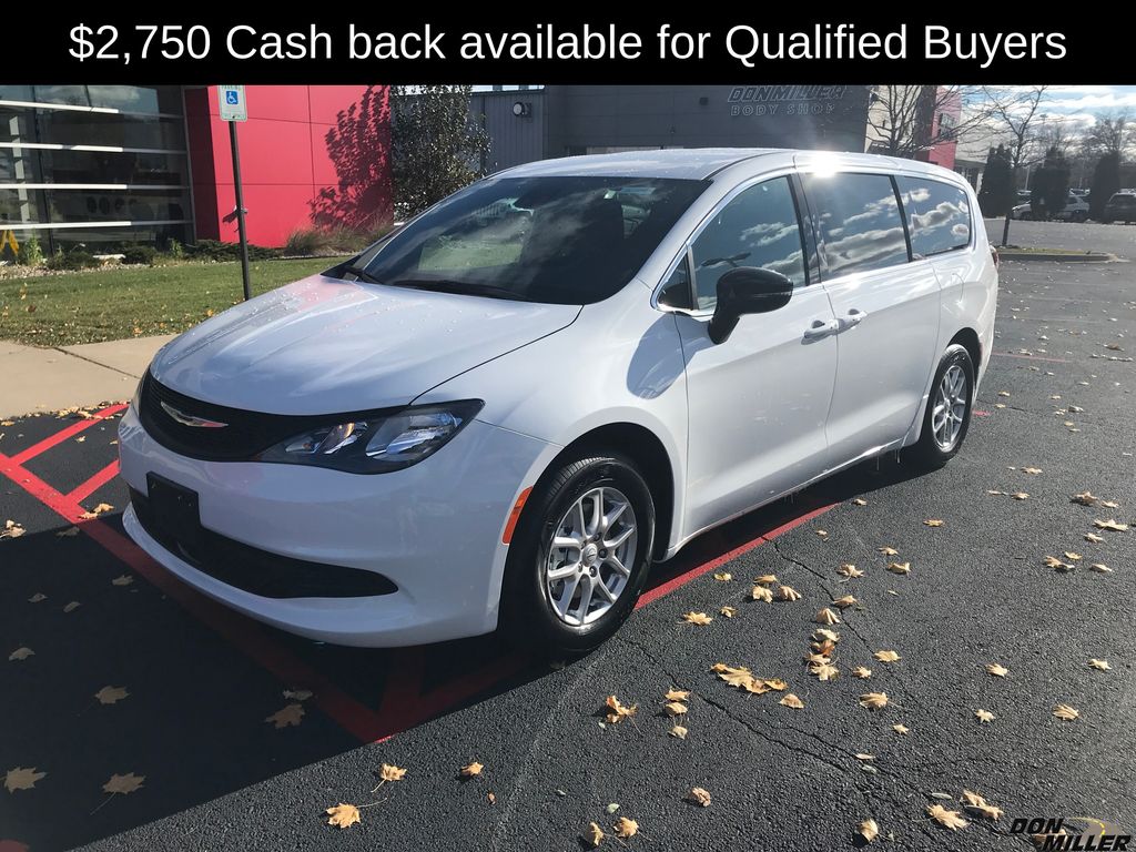 2026 Chrysler Voyager LX's photo