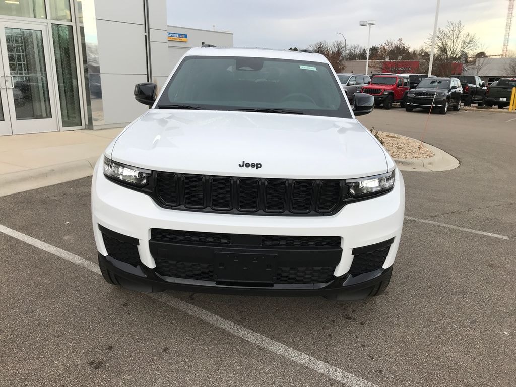 New 2025 Jeep Grand Cherokee L Altitude X Sport Utility