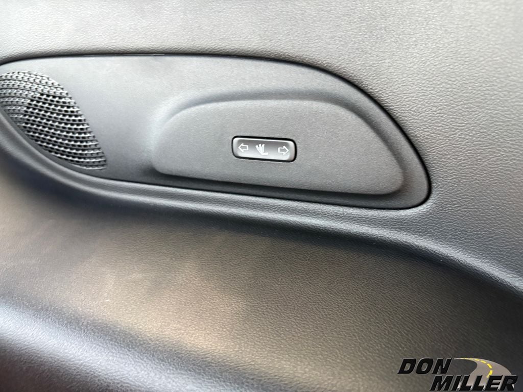 2026 Chrysler Pacifica Pinnacle - Photo 32