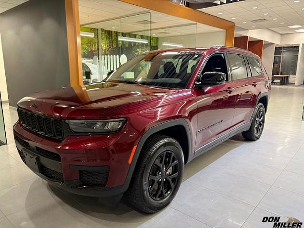 New 2025 Jeep Grand Cherokee L Altitude Sport Utility