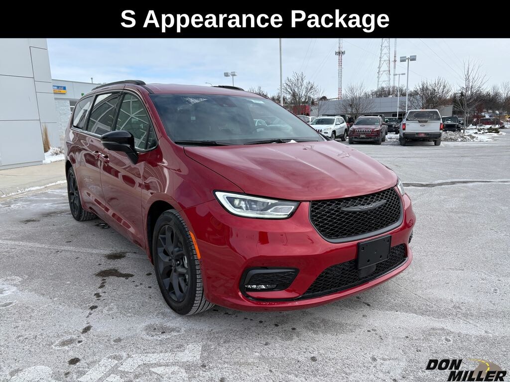 New 2026 Chrysler Pacifica Select Passenger Van