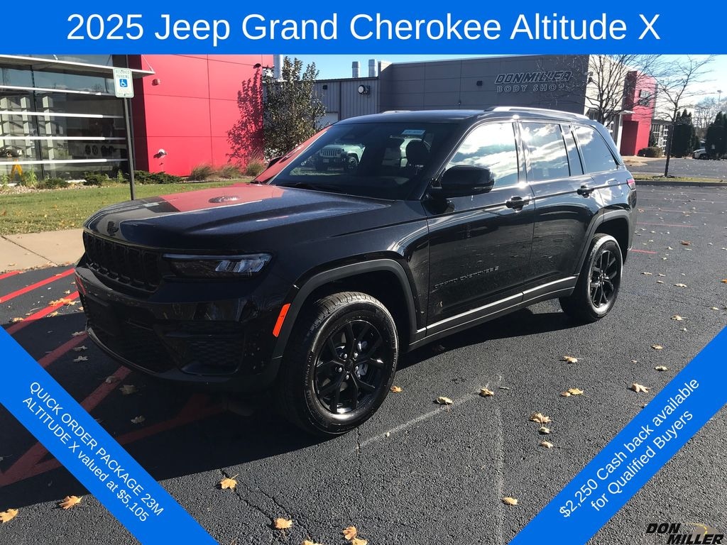New 2025 Jeep Grand Cherokee Laredo Sport Utility