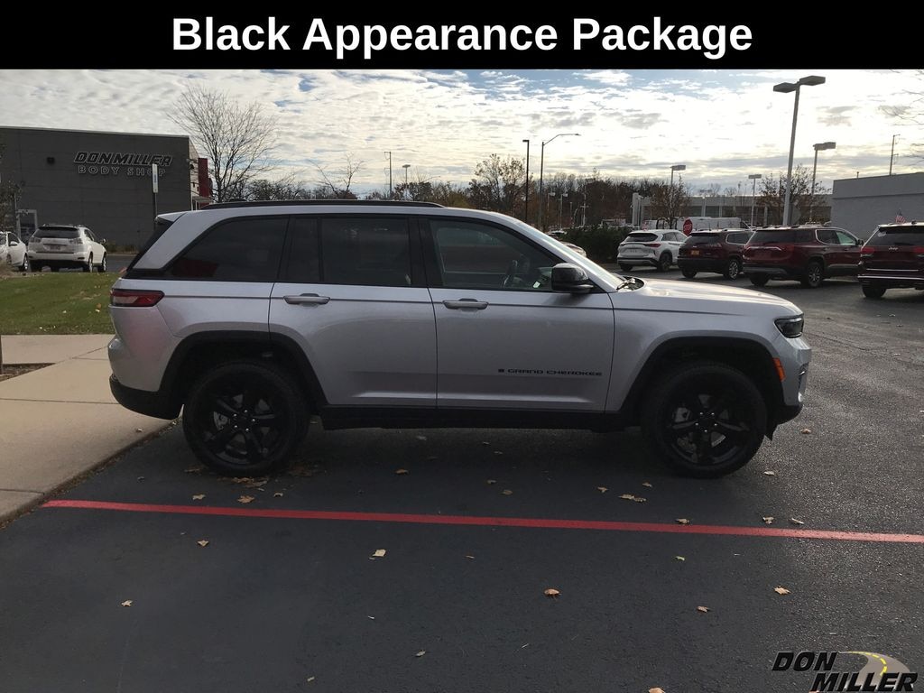 New 2025 Jeep Grand Cherokee Limited Sport Utility
