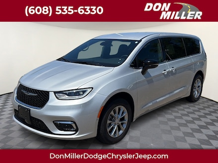 2026 Chrysler Pacifica Select AWD Passenger Van