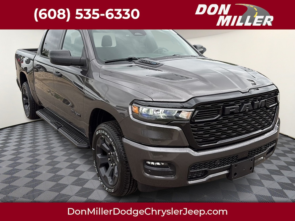 New 2026 Ram 1500 Express Crew Cab 4X4 5'7” Box Pickup