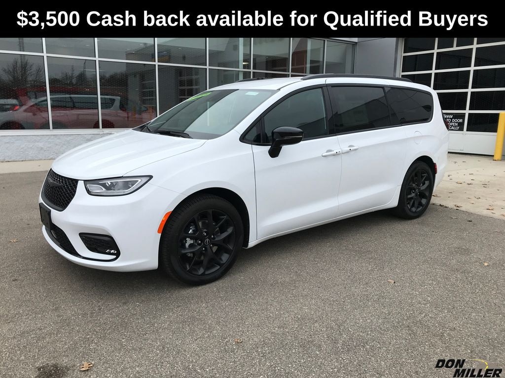 New 2026 Chrysler Pacifica Select Passenger Van