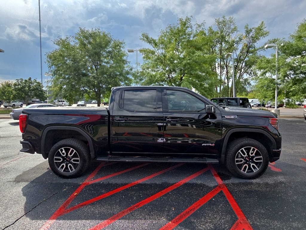 Used 2022 GMC Sierra 1500 4WD Crew Cab Short Box AT4