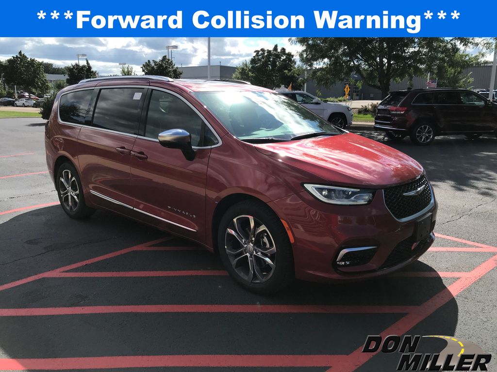 2026 Chrysler Pacifica Pinnacle photo 2