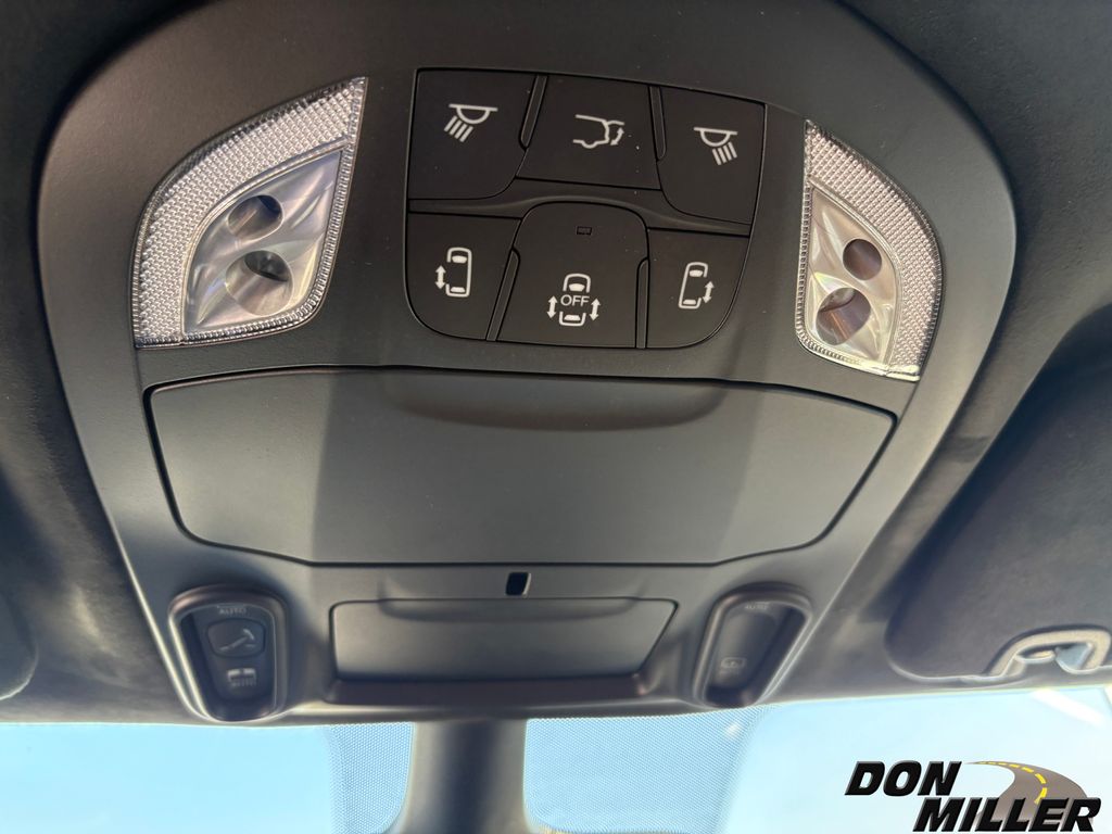 2026 Chrysler Pacifica Pinnacle - Photo 24