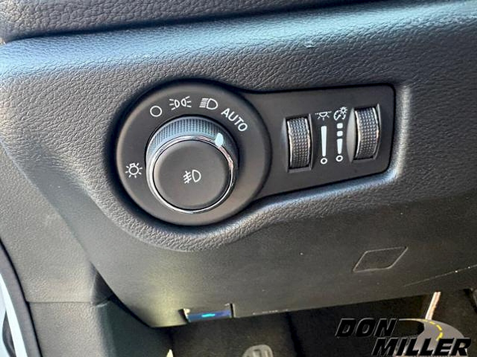 2026 Chrysler Pacifica Pinnacle - Photo 15