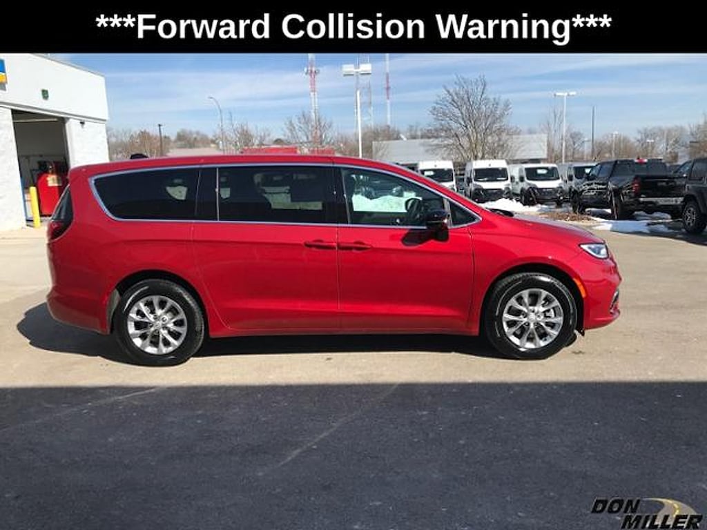 New 2026 Chrysler Pacifica Select AWD Passenger Van