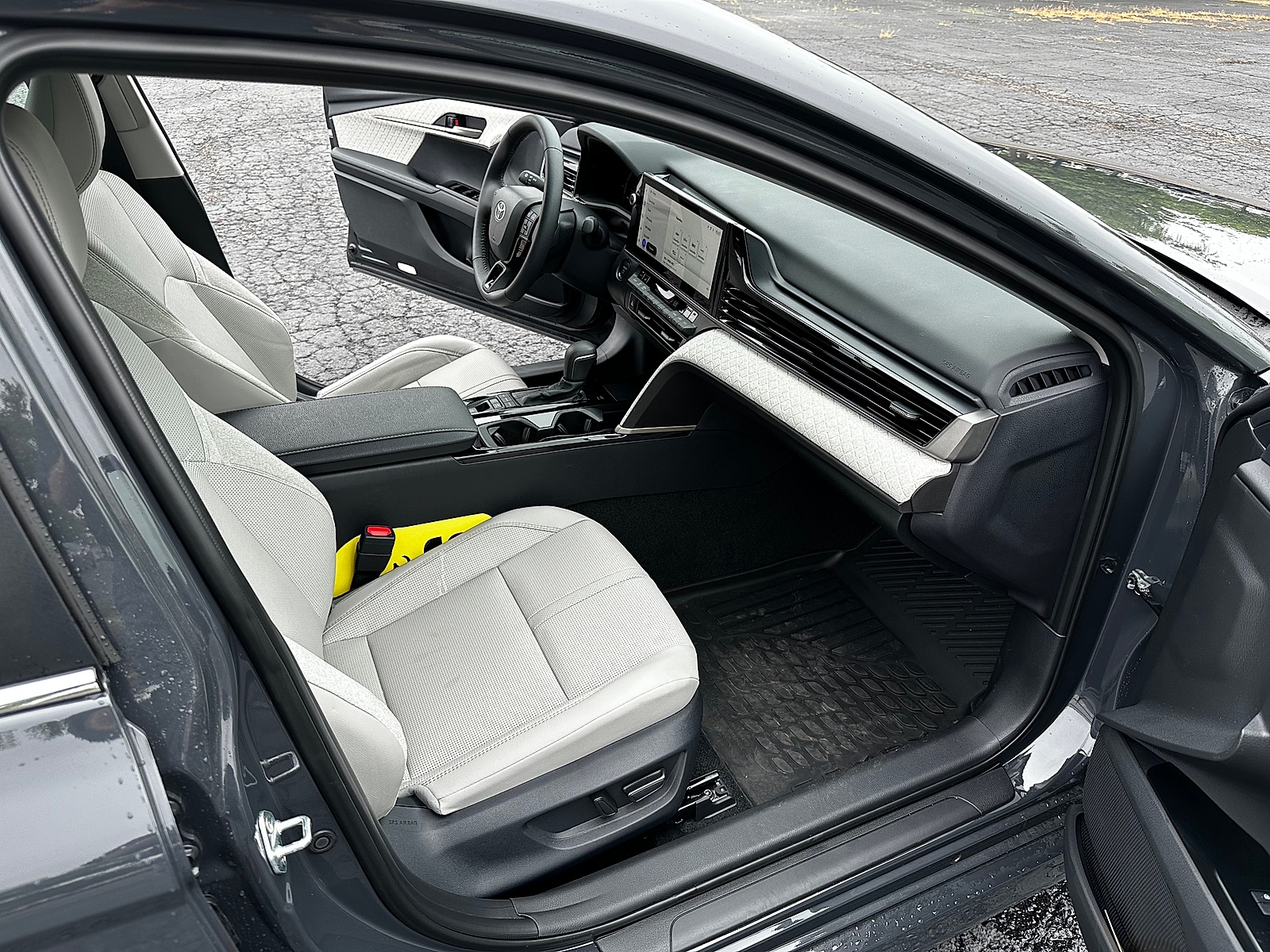 2026 Toyota Camry XLE - Photo 21