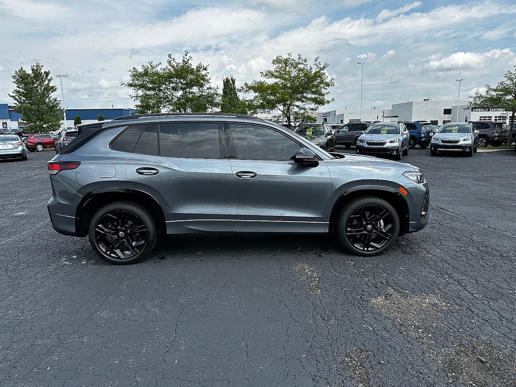Used 2025 Volkswagen Tiguan 2.0T SE R-Line Black SUV