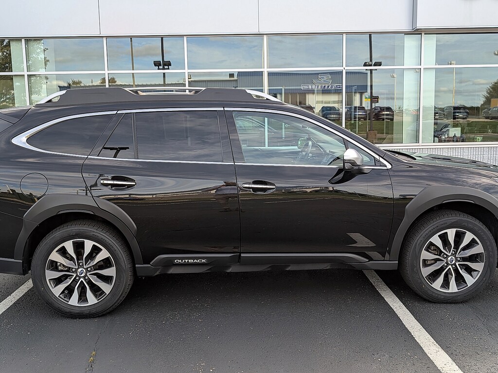 Used 2025 Subaru Outback Touring XT SUV