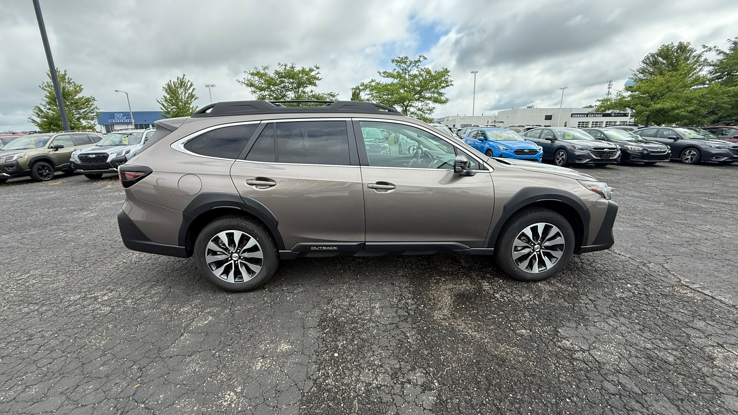 2024 Subaru Outback Limited photo 2