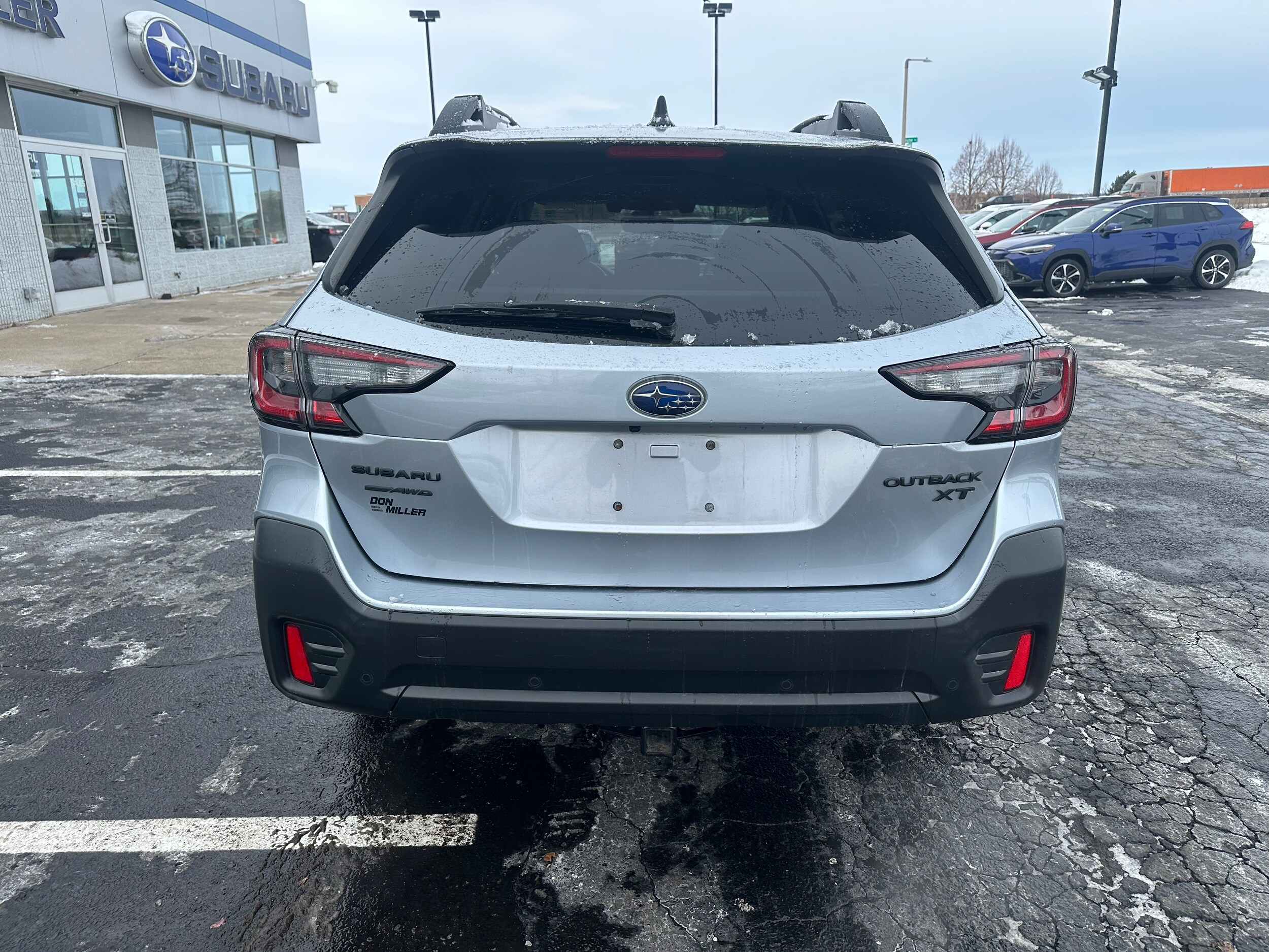 2020 Subaru Outback Onyx Edition XT photo 3
