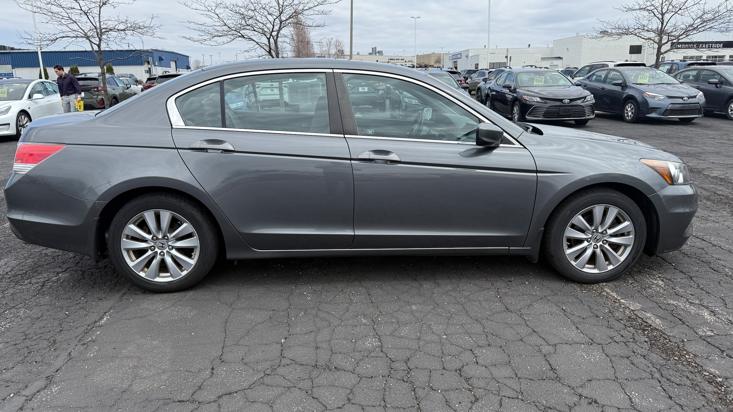 Used 2012 Honda Accord EX with VIN 1HGCP2F71CA155701 for sale in Madison, WI