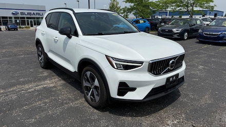 2024 Volvo XC40 SUV
