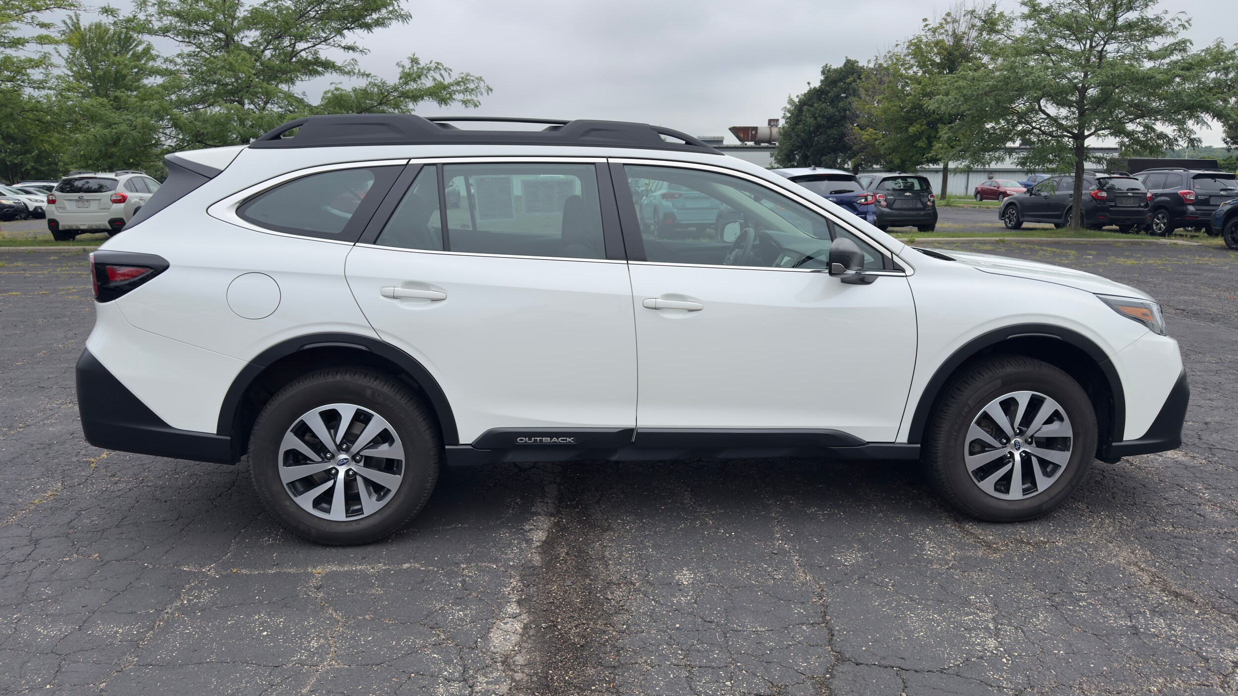 2022 Subaru Outback Base photo 2