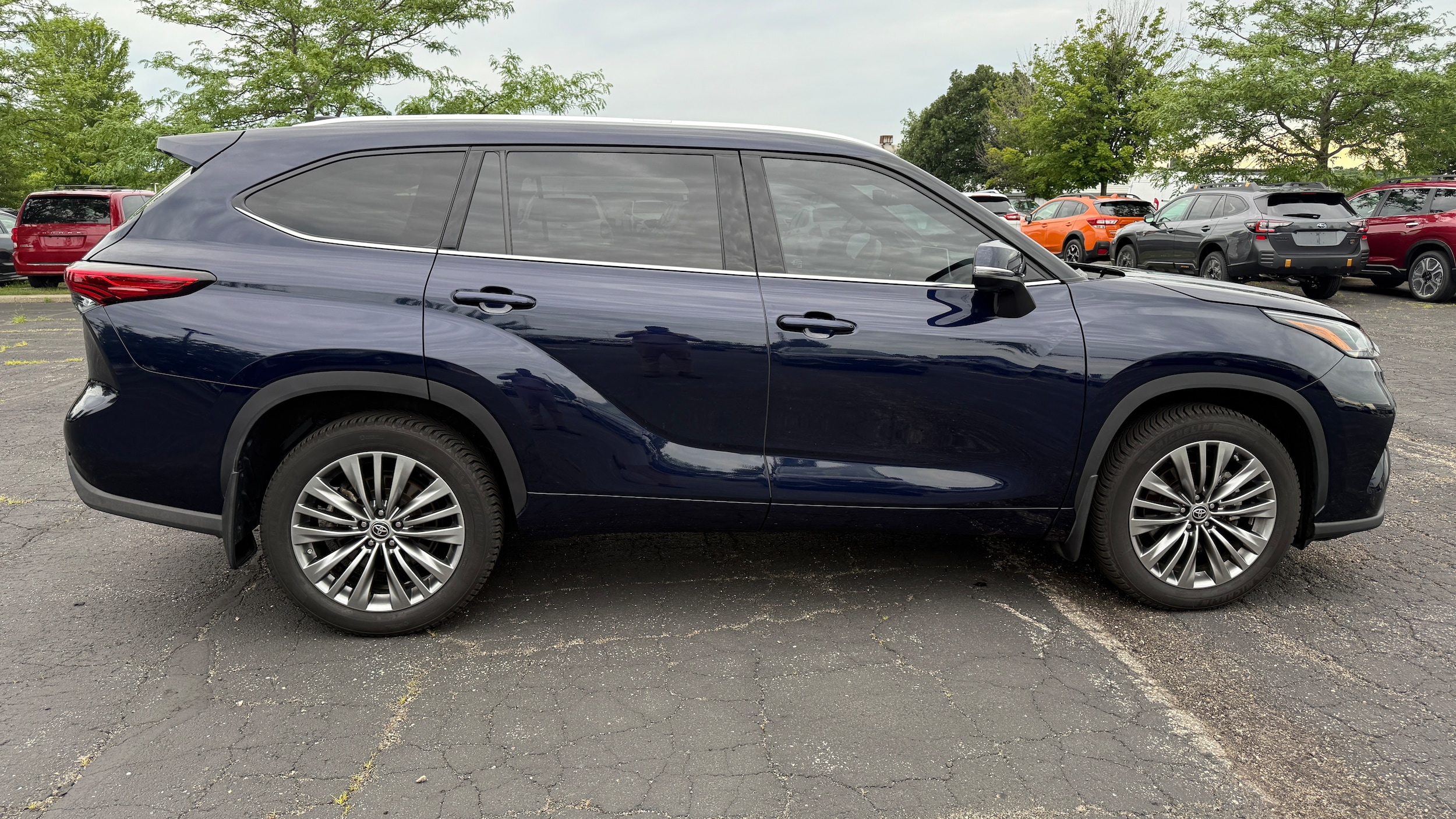 Used 2020 Toyota Highlander Platinum with VIN 5TDFZRBH2LS045899 for sale in Madison, WI