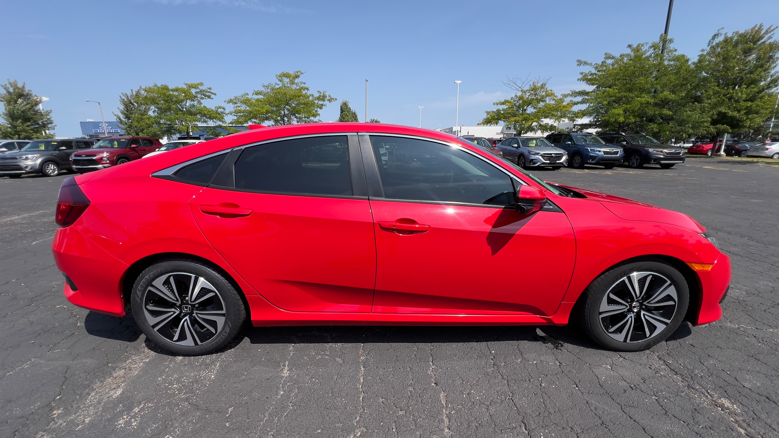 Used 2016 Honda Civic EX-T with VIN 2HGFC1F34GH651681 for sale in Madison, WI