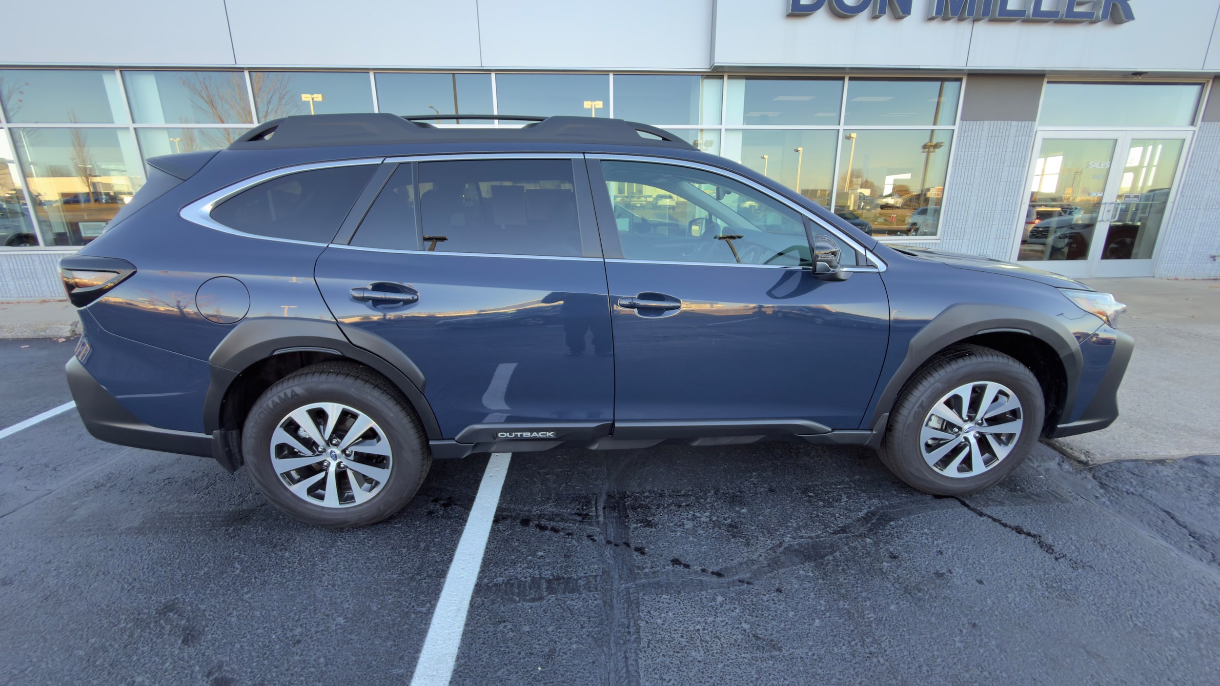 2025 Subaru Outback Premium photo 2