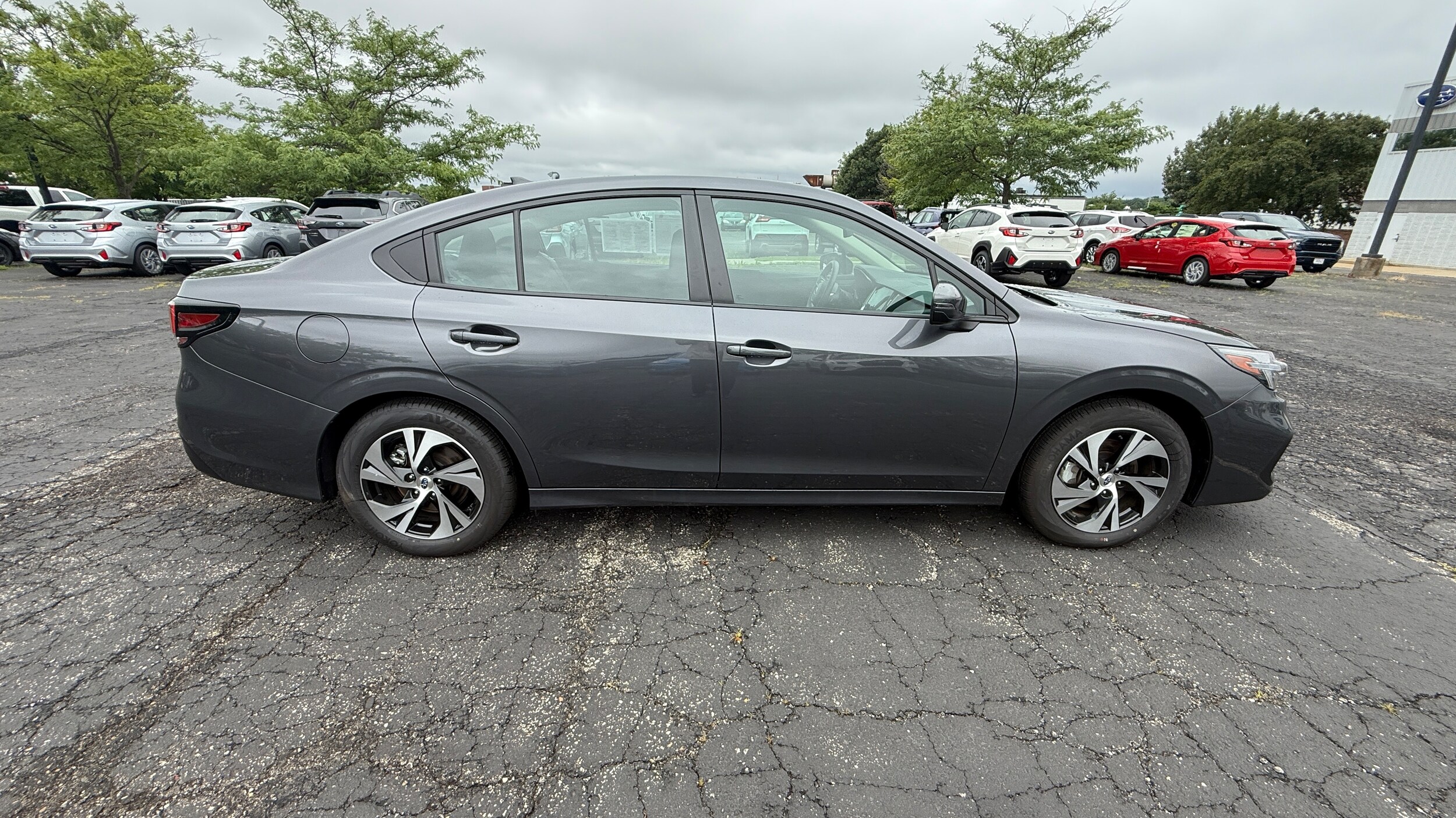 2025 Subaru Legacy Premium photo 2