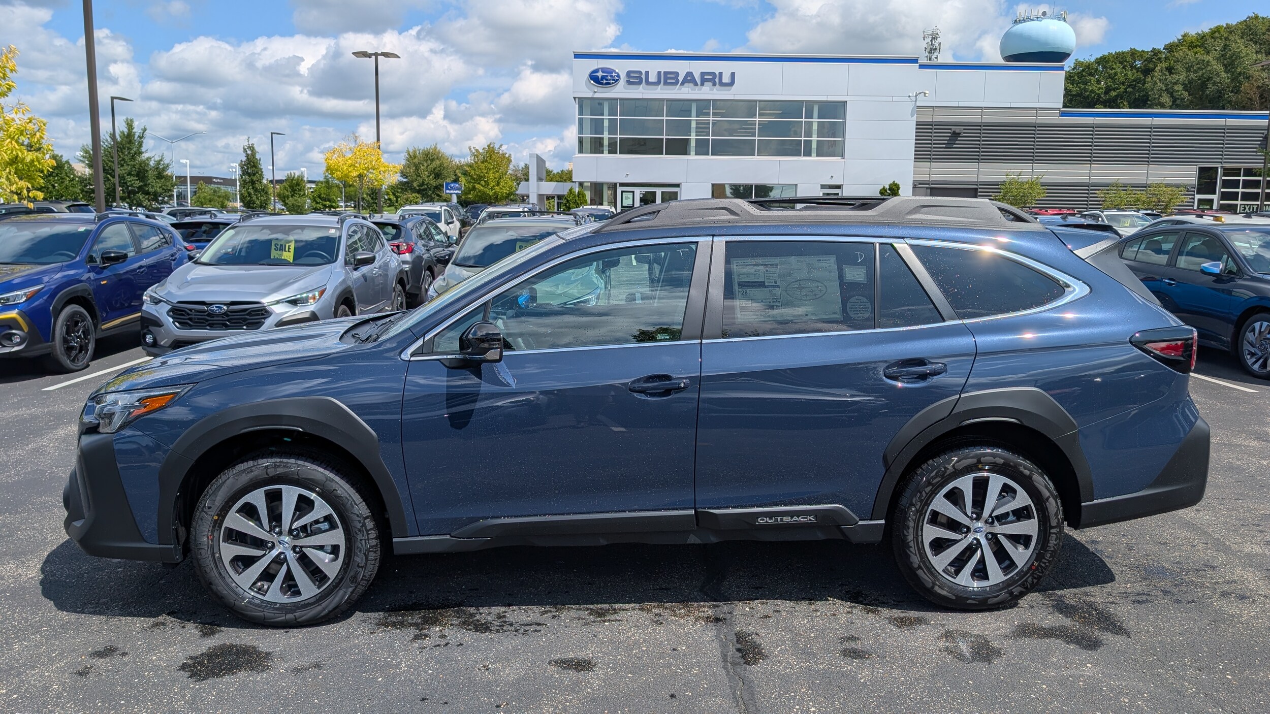 2025 Subaru Outback Premium photo 2