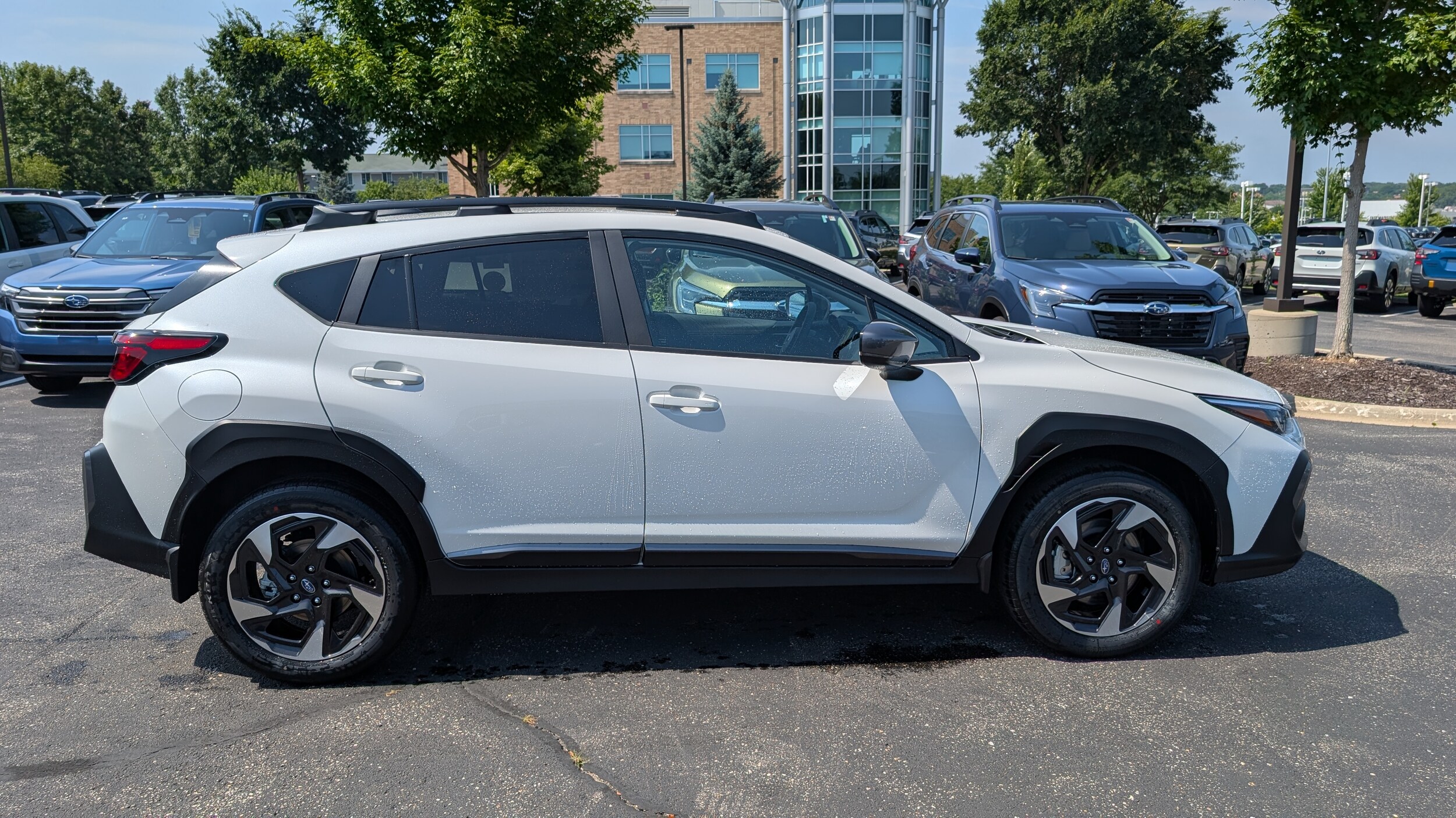 2025 Subaru Crosstrek Limited photo 2