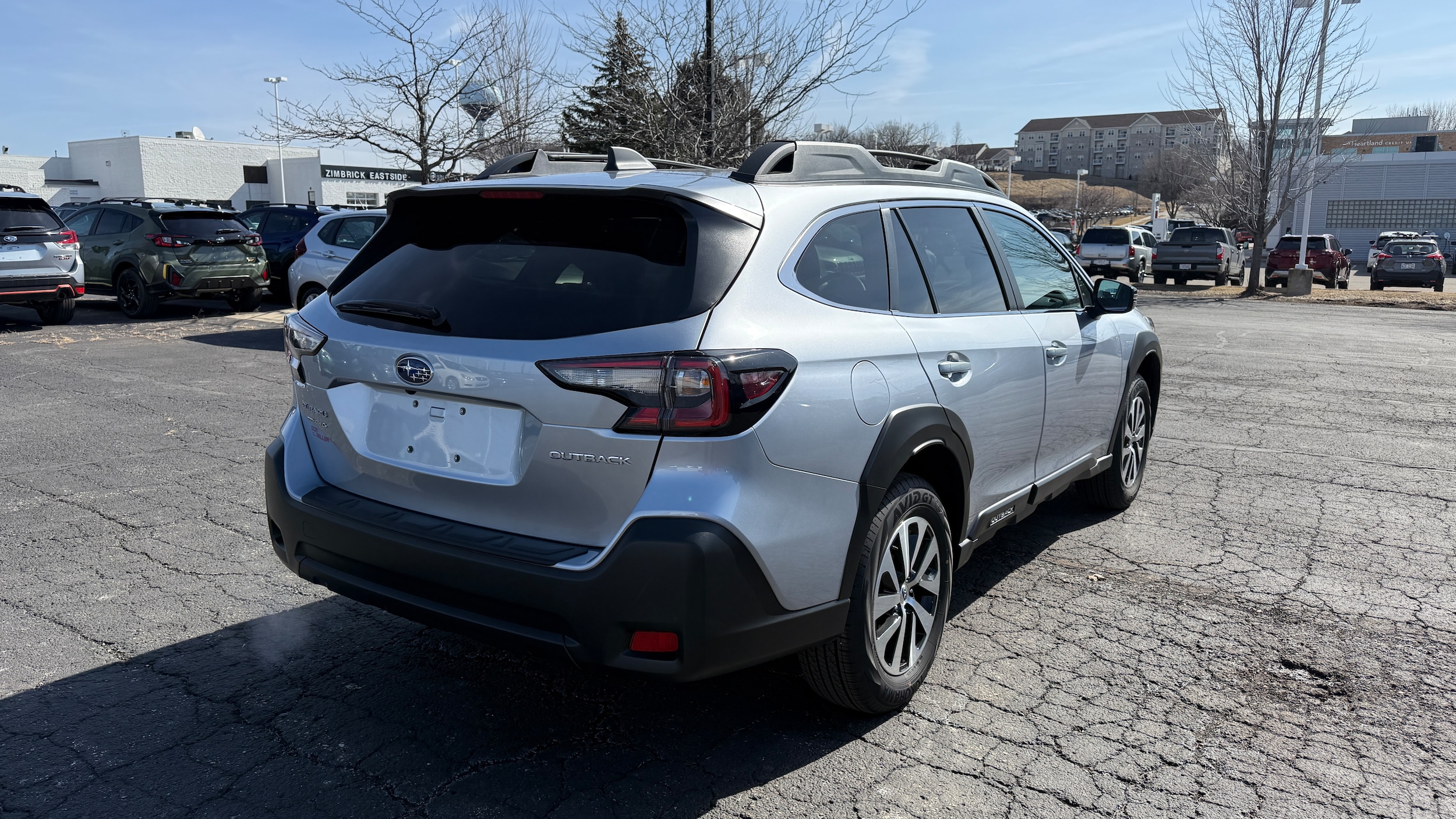 2025 Subaru Outback Premium photo 3