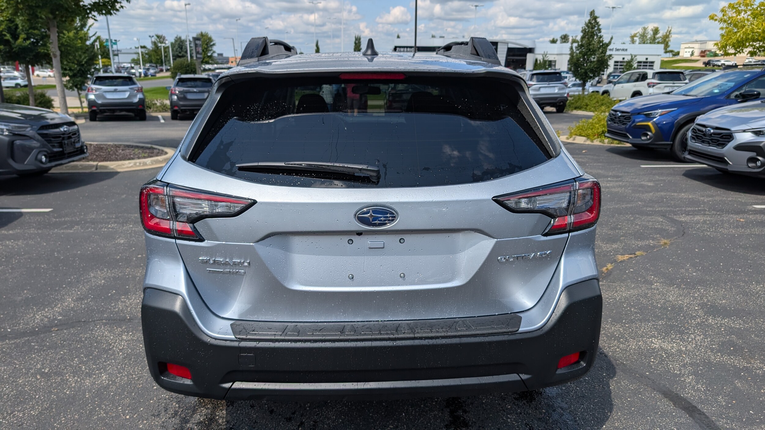 2025 Subaru Outback Premium photo 3