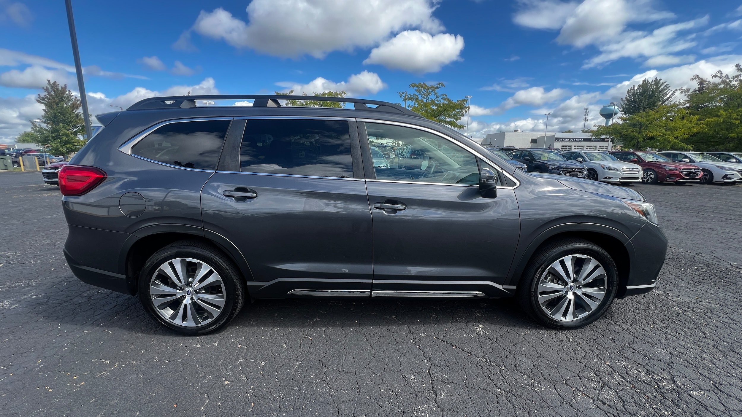 Used 2019 Subaru Ascent Limited with VIN 4S4WMAPDXK3423131 for sale in Madison, WI