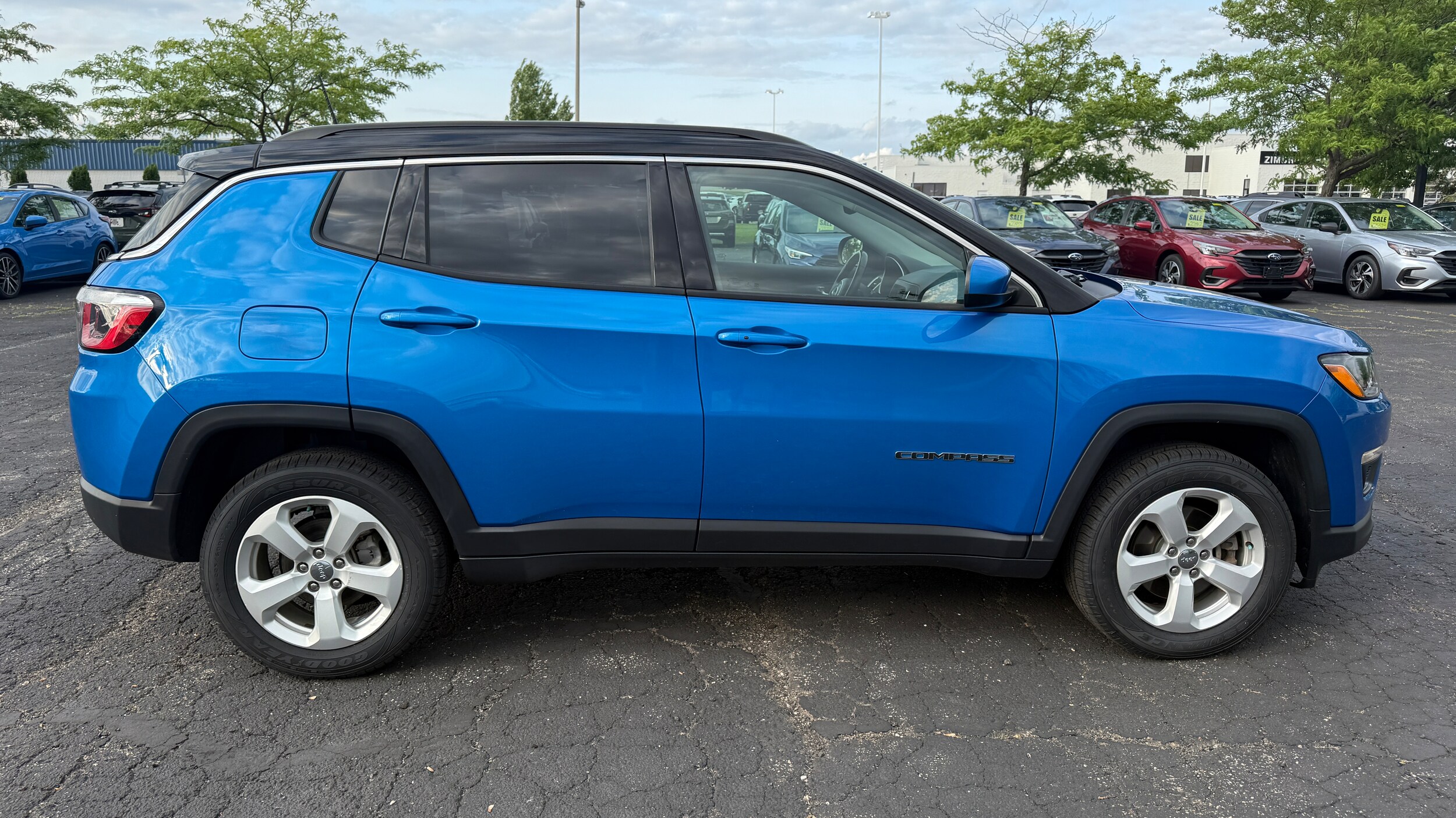 Used 2019 Jeep Compass Latitude with VIN 3C4NJDBB0KT834560 for sale in Madison, WI