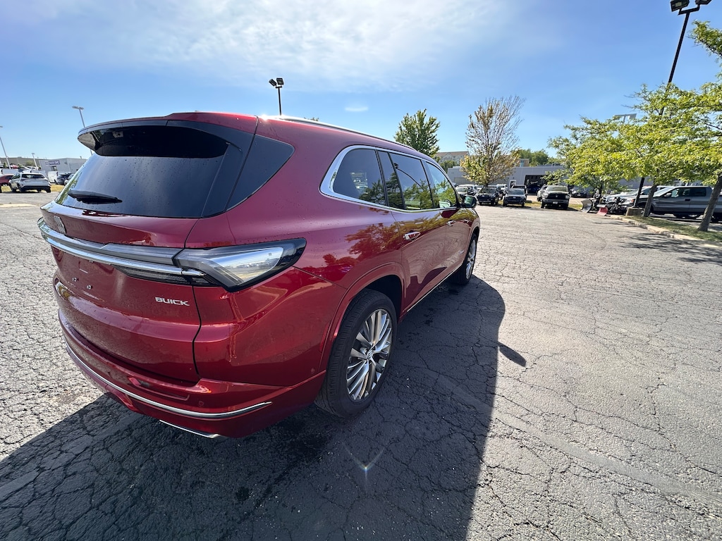 Used 2025 Buick Enclave Avenir FWD SUV