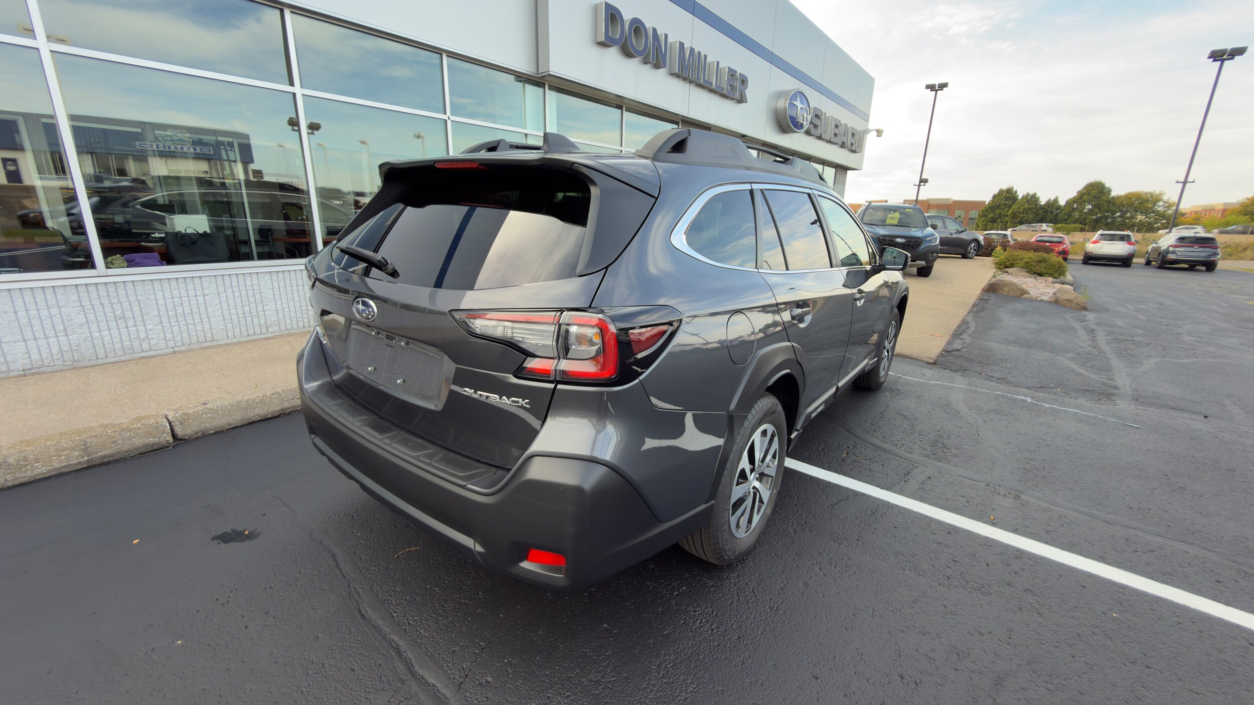 2025 Subaru Outback Premium photo 3