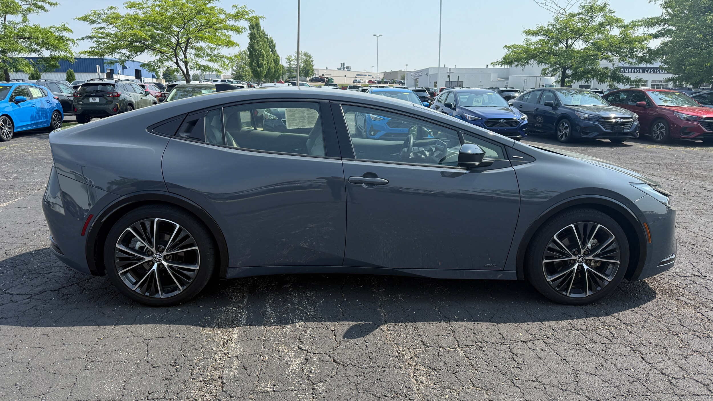 2024 Toyota Prius photo 2