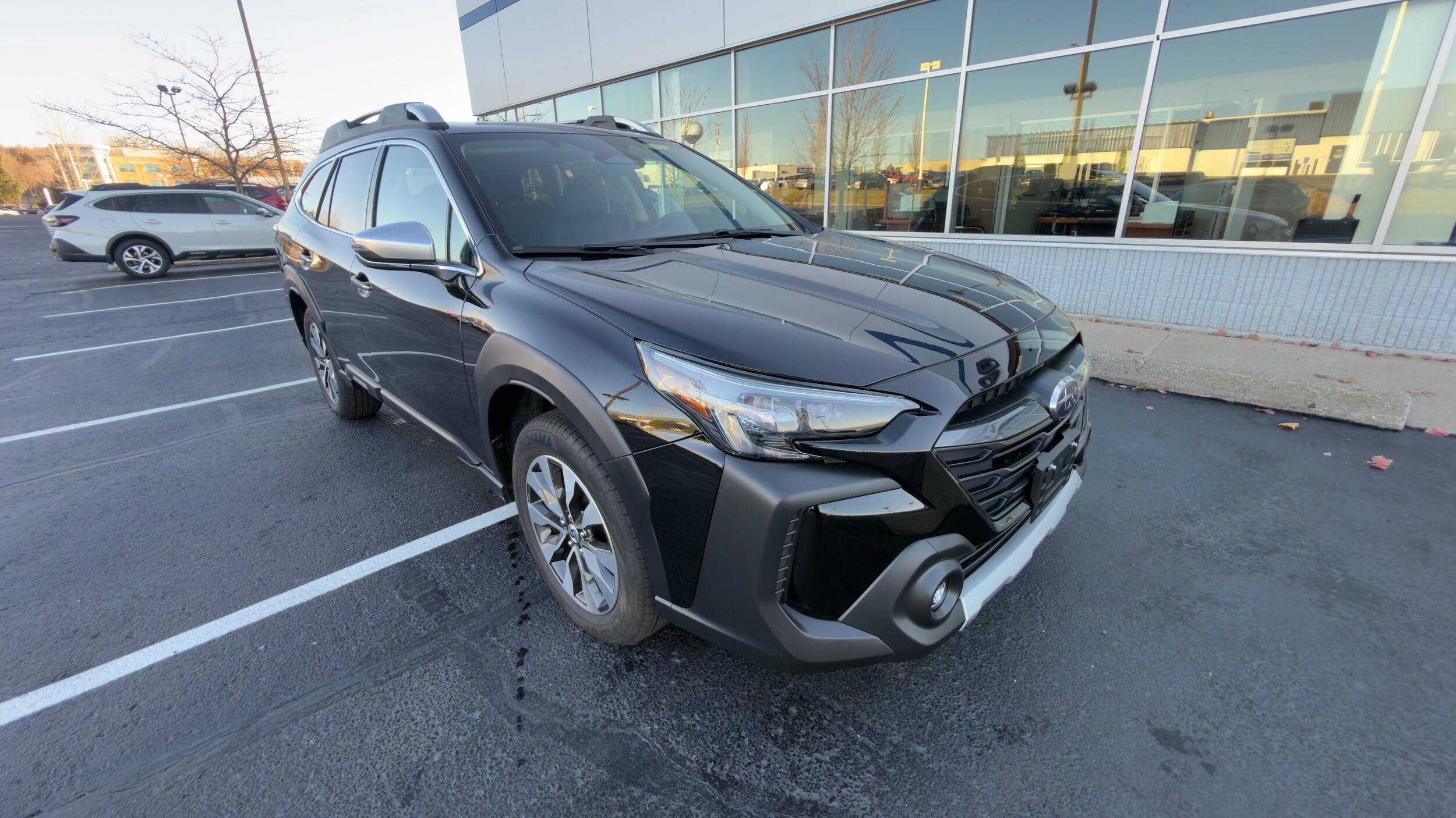 2025 Subaru Outback Touring's photo