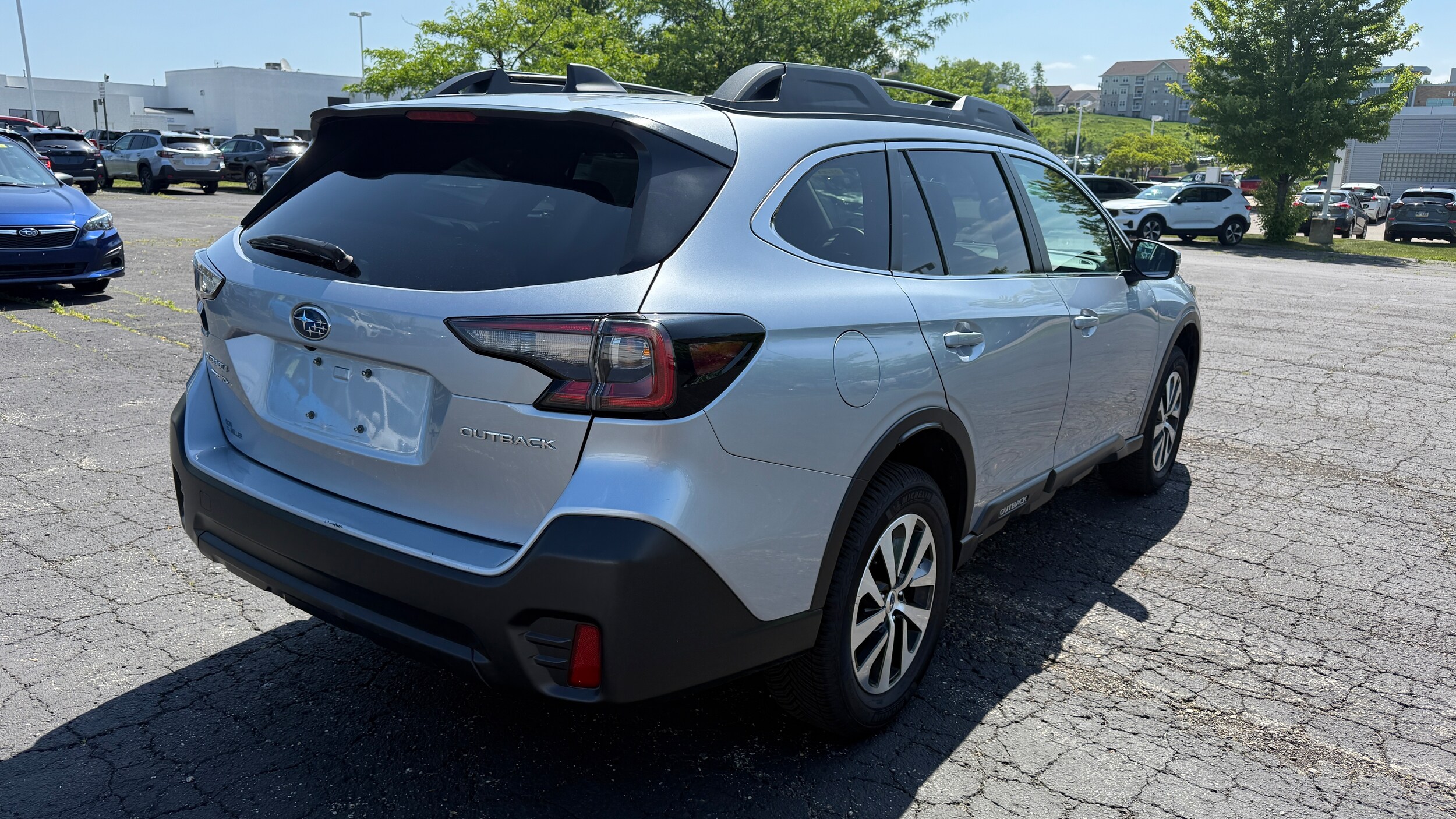 2022 Subaru Outback Premium photo 3