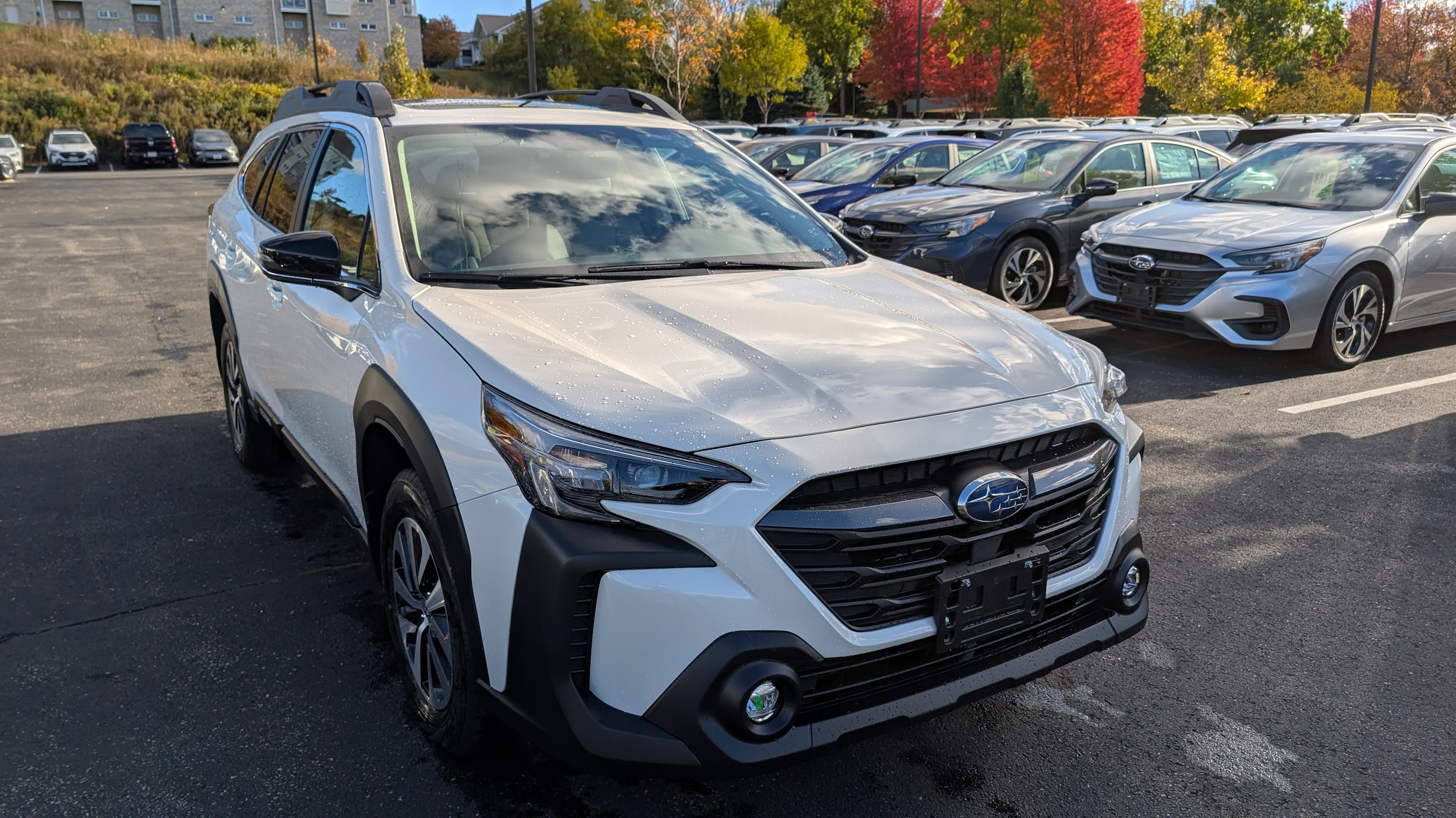 2025 Subaru Outback Premium's photo