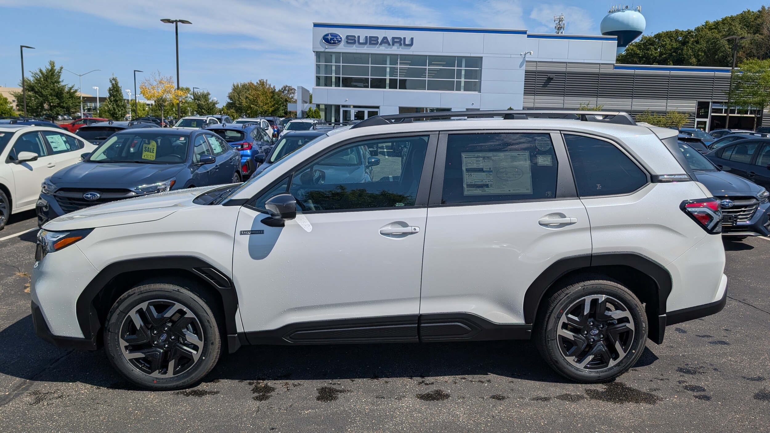 2025 Subaru Forester Premium photo 4