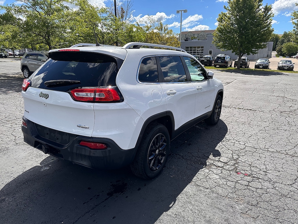 Used 2017 Jeep Cherokee Latitude 4x4 SUV