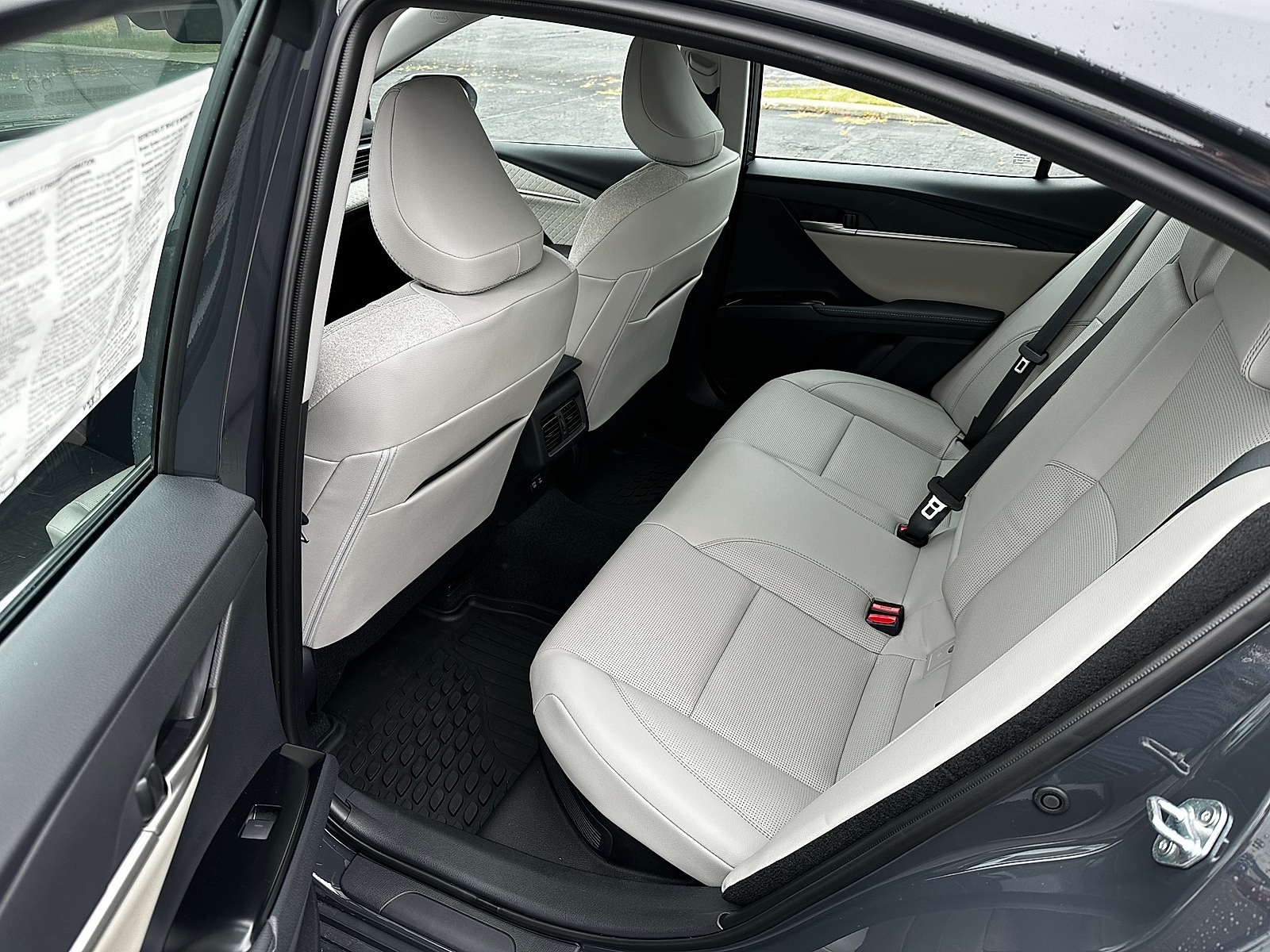 2026 Toyota Camry XLE - Photo 13