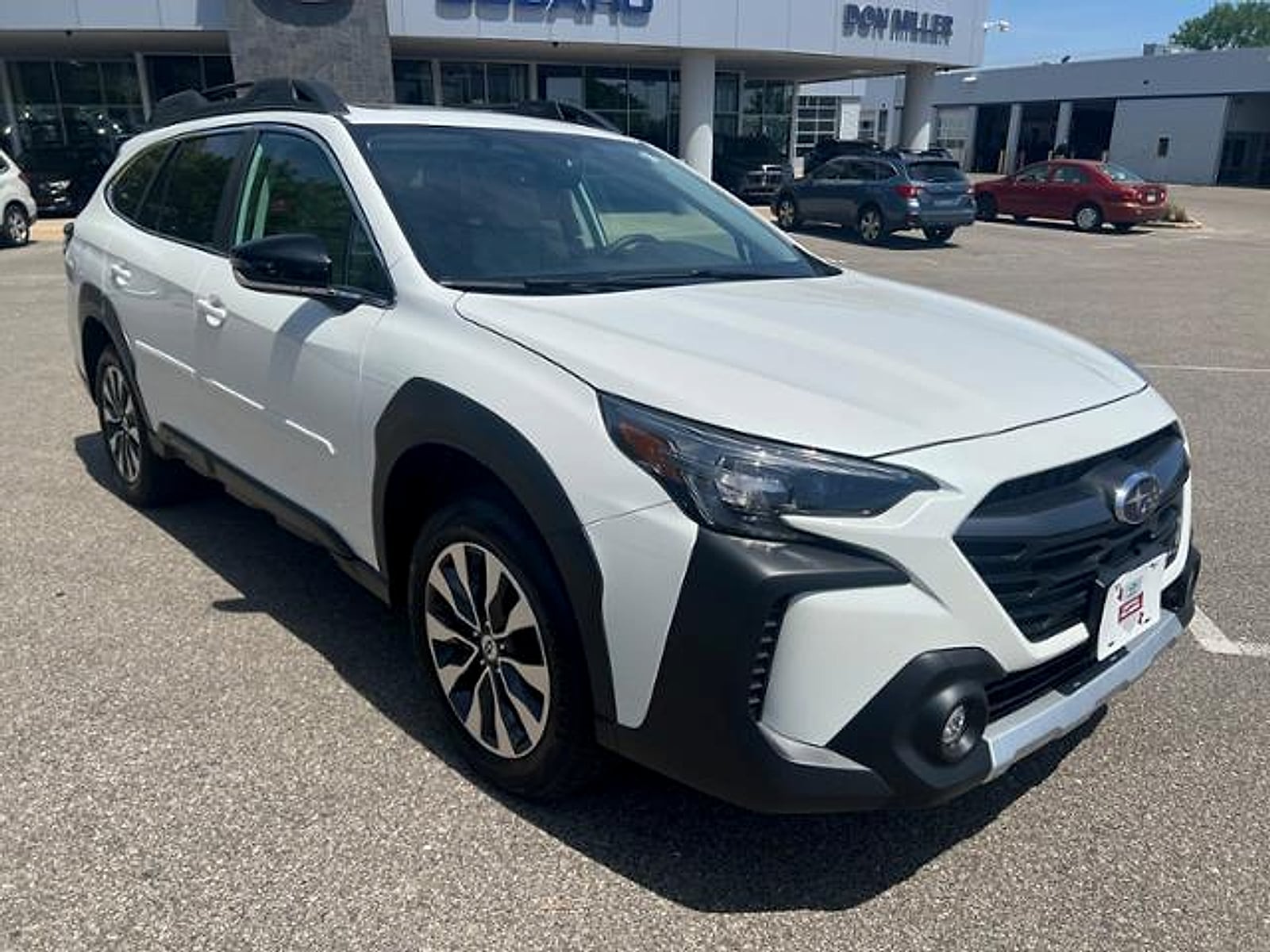 2025 Subaru Outback Limited's photo