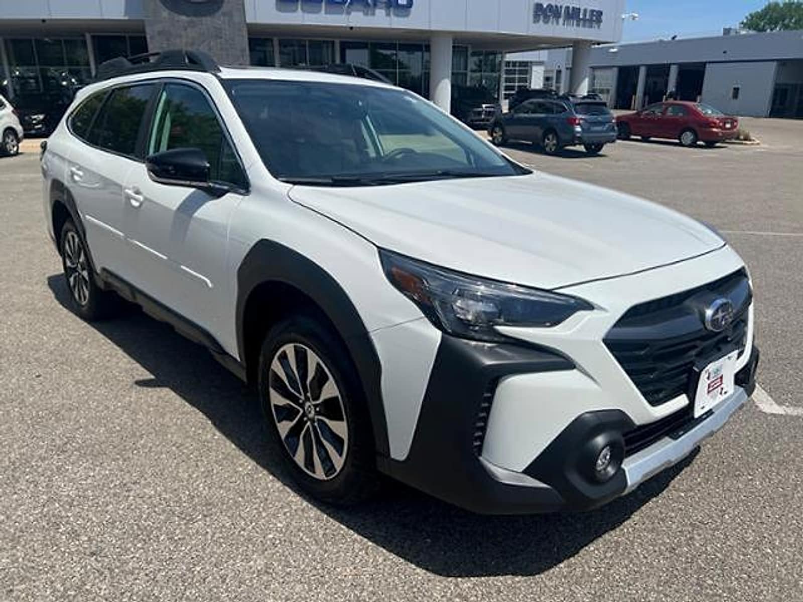 2025 Subaru Outback Limited's photo