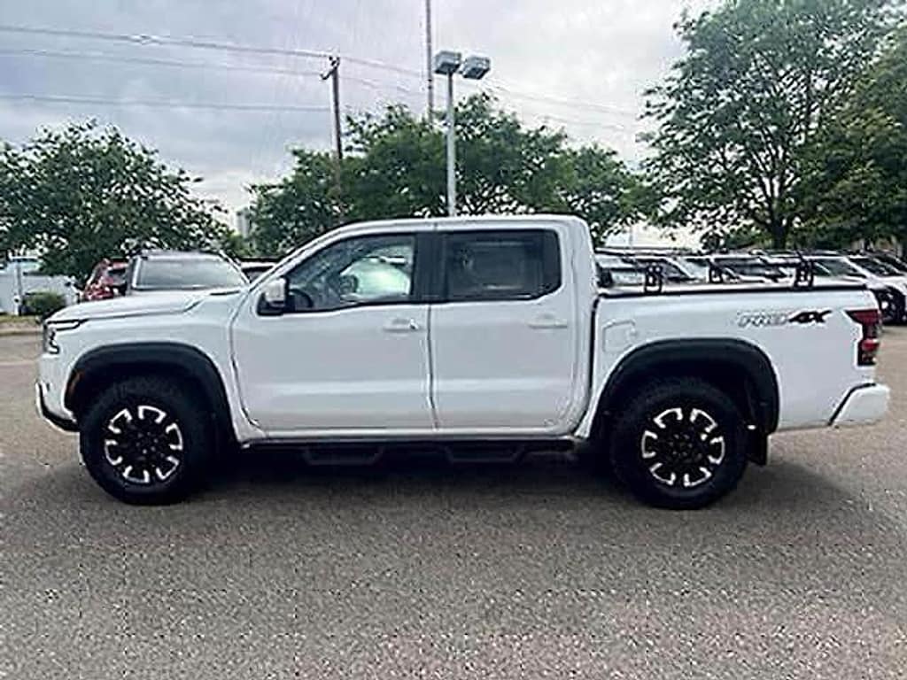 Used 2022 Nissan Frontier Crew Cab PRO-4X 4x4 Truck Crew Cab