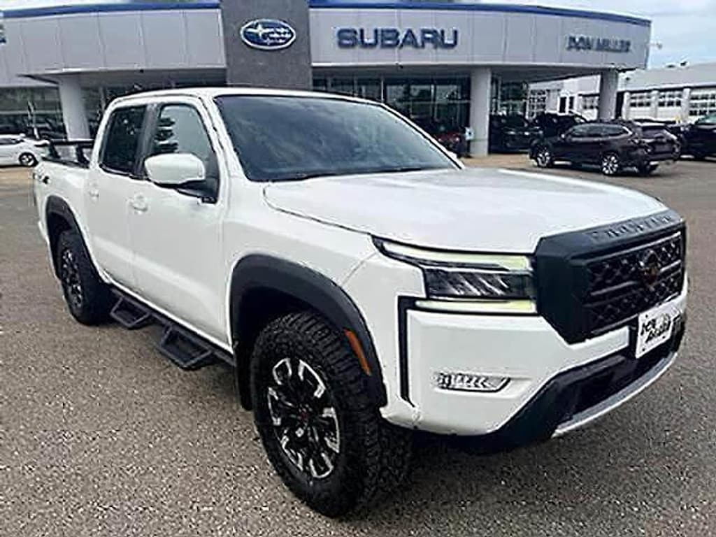 Used 2022 Nissan Frontier Crew Cab PRO-4X 4x4 Truck Crew Cab