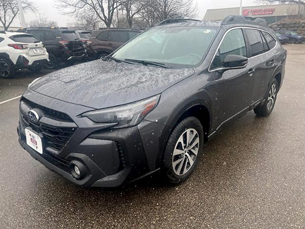 Used 2025 Subaru Outback Premium SUV