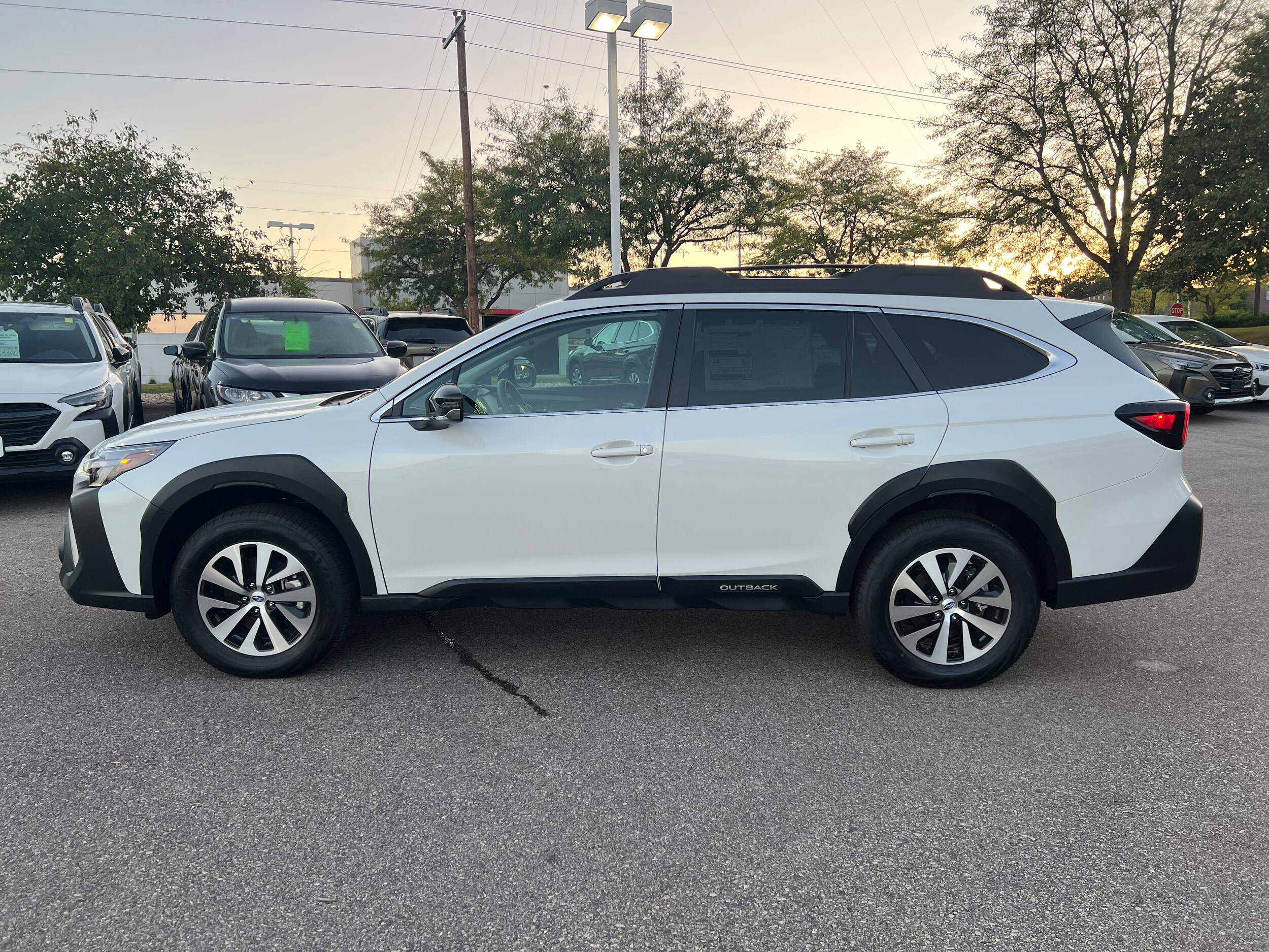 2025 Subaru Outback Premium photo 3