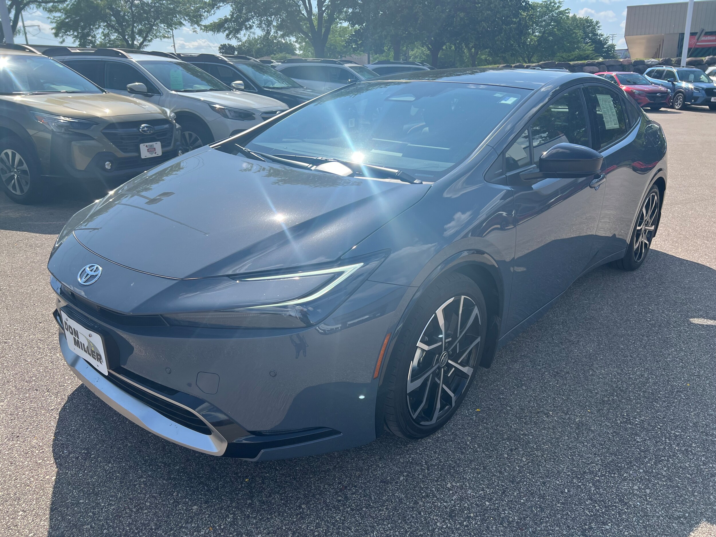 2024 Toyota Prius Prime XSE Premium photo 3